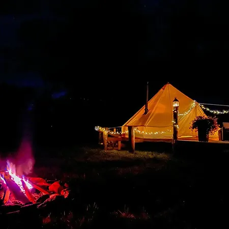ラグジュアリーテント Lux Glamping, Lammas *